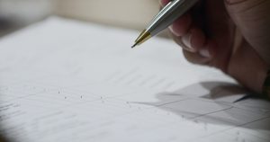 Угода про визнання винуватості: коли вигідна, а коли пастка